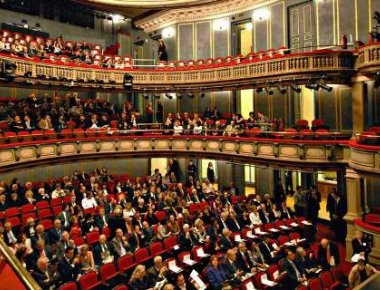 Το θέατρο «Ολύμπια» πέρασε στα χέρια του Δήμου Αθηναίων